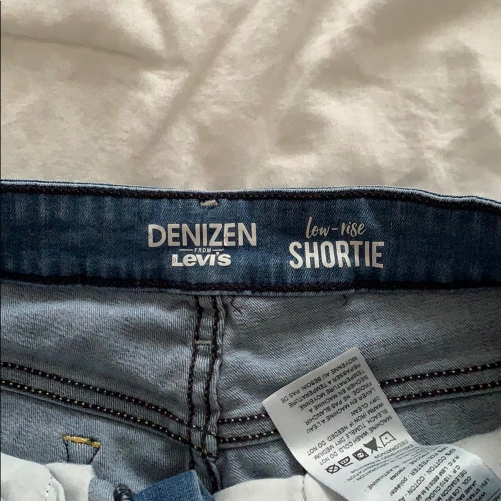 Stretch Low Rise Shorts - Picture 3 of 3